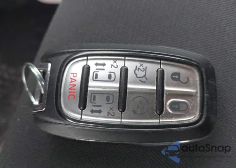 2017 Chrysler Pacifica Touring Plus z USA, uszkodzony, nr VIN 2C4RC1BG5HR771389